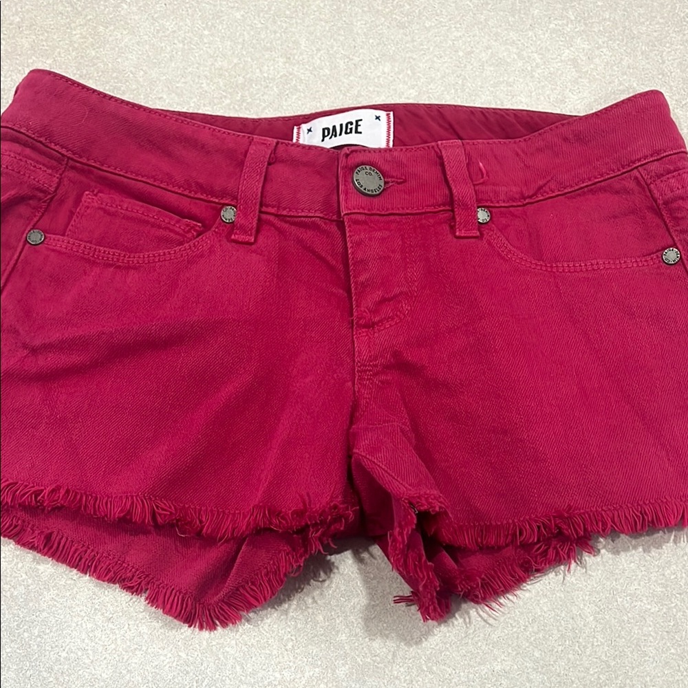 PAIGE Women's Fuchsia Frayed Hem Denim Shorts